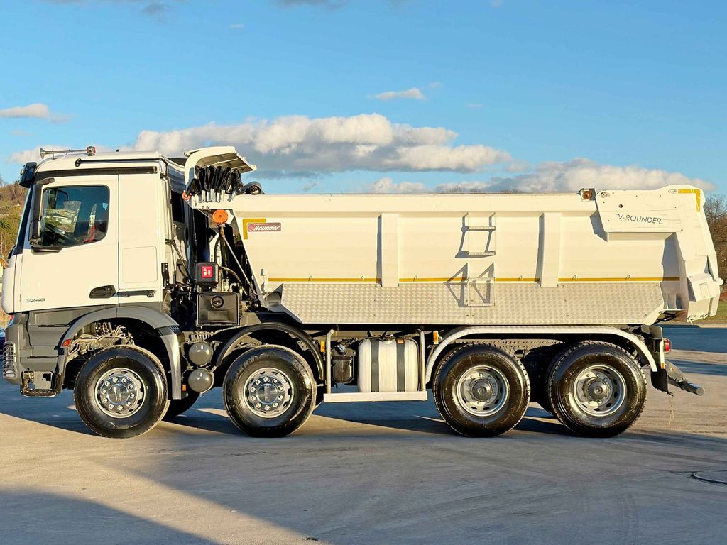 Mercedes-Benz AROCS 3248 * KIPPER * 8x4 * TOPZUSTAND - Camion basculantă, Camion cu macara: Foto 5 Mercedes-Benz AROCS 3248 * KIPPER * 8x4 * TOPZUSTAND - Camion basculantă, Camion cu macara: Foto 5