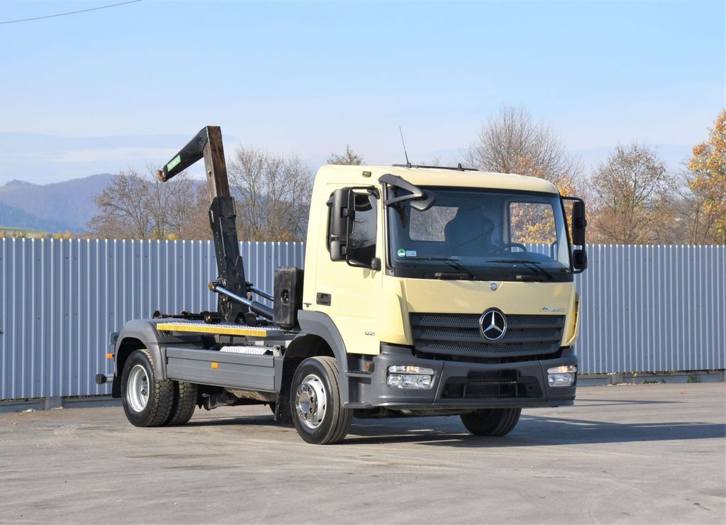 Mercedes-Benz ATEGO 1221 * ABROLLKIPPER * TOPZUSTAND Mercedes-Benz ATEGO 1221 * ABROLLKIPPER * TOPZUSTAND - Camion cu cârlig, Camion cu macara: Foto 1 Mercedes-Benz ATEGO 1221 * ABROLLKIPPER * TOPZUSTAND Mercedes-Benz ATEGO 1221 * ABROLLKIPPER * TOPZUSTAND - Camion cu cârlig, Camion cu macara: Foto 1