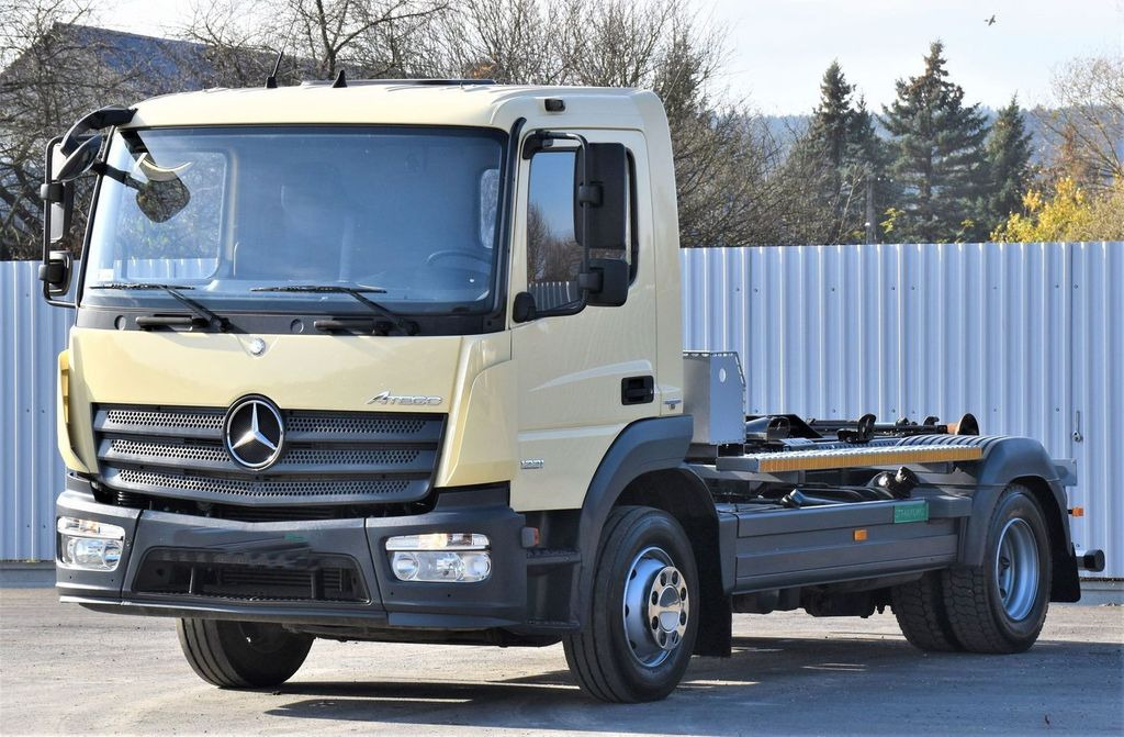 Mercedes-Benz ATEGO 1221 * ABROLLKIPPER * TOPZUSTAND Mercedes-Benz ATEGO 1221 * ABROLLKIPPER * TOPZUSTAND - Camion cu cârlig, Camion cu macara: Foto 4 Mercedes-Benz ATEGO 1221 * ABROLLKIPPER * TOPZUSTAND Mercedes-Benz ATEGO 1221 * ABROLLKIPPER * TOPZUSTAND - Camion cu cârlig, Camion cu macara: Foto 4