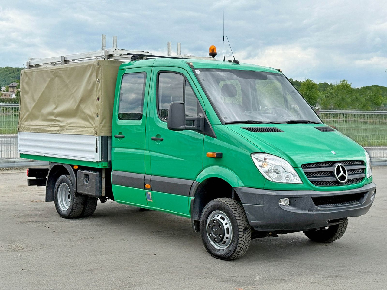 Mercedes-Benz Sprinter 516 CDI* Doppel Kabine! 4x4 *TOPZUSTAND - Autoutilitară basculantă: Foto 4 Mercedes-Benz Sprinter 516 CDI* Doppel Kabine! 4x4 *TOPZUSTAND - Autoutilitară basculantă: Foto 4