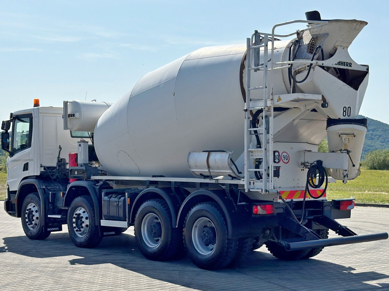 Scania P 450 * Betonmischer * 8x4 * TOPZUSTAND - Autobetonieră: Foto 5 Scania P 450 * Betonmischer * 8x4 * TOPZUSTAND - Autobetonieră: Foto 5
