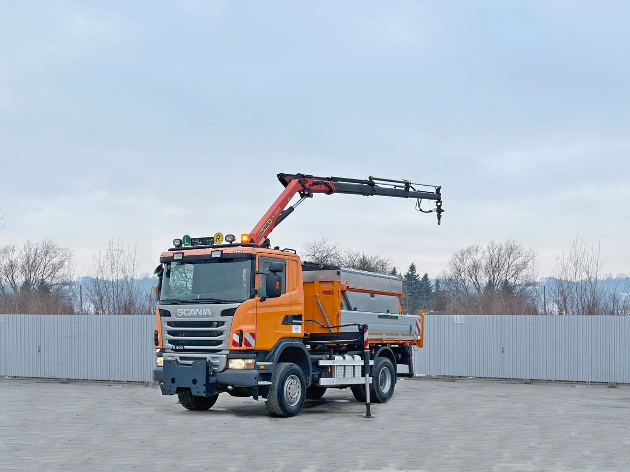 Scania R 420 * PK 11002/FUNK * sandblaste - Camion basculantă, Camion cu macara: Foto 4 Scania R 420 * PK 11002/FUNK * sandblaste - Camion basculantă, Camion cu macara: Foto 4