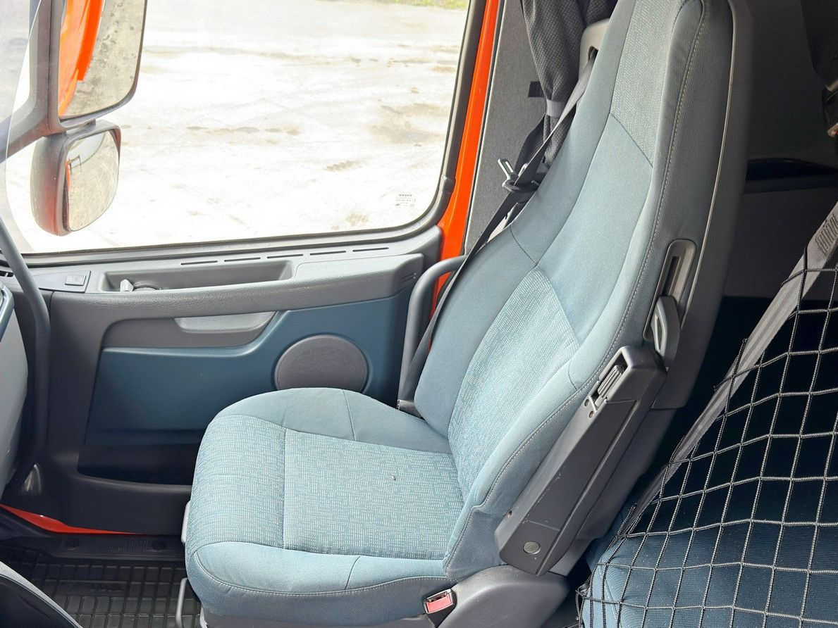 Camion cu macara Volvo FH 460 * HIAB 377 E - 7 HIPRO + FUNK * 6x4: Foto 9 Camion cu macara Volvo FH 460 * HIAB 377 E - 7 HIPRO + FUNK * 6x4: Foto 9