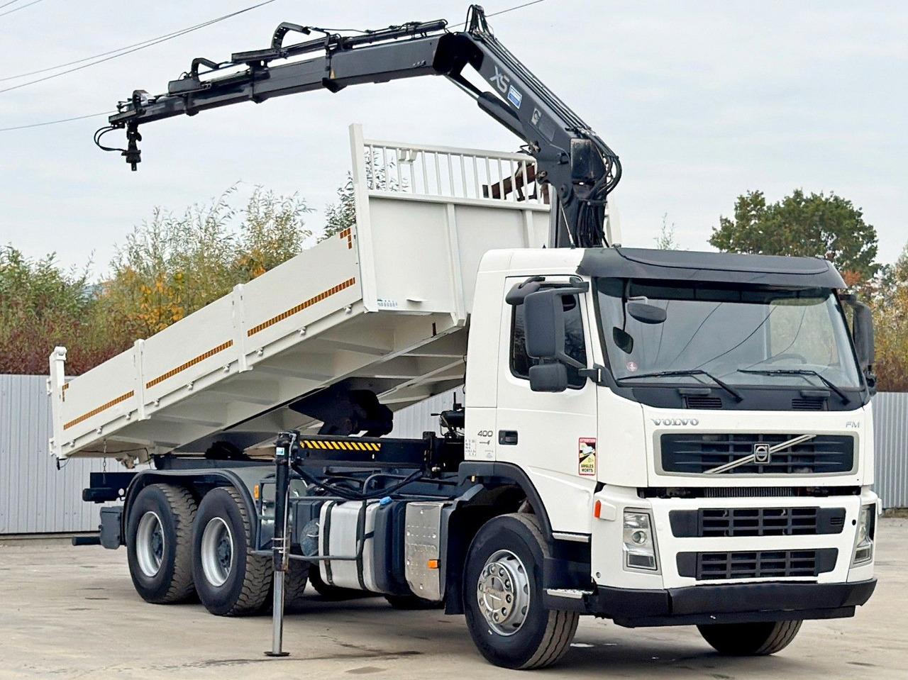 Volvo FM 400 Kipper 6,20m * HIAB 144 B-3 HIDUO* 6x4 - Camion cu macara: Foto 3 Volvo FM 400 Kipper 6,20m * HIAB 144 B-3 HIDUO* 6x4 - Camion cu macara: Foto 3