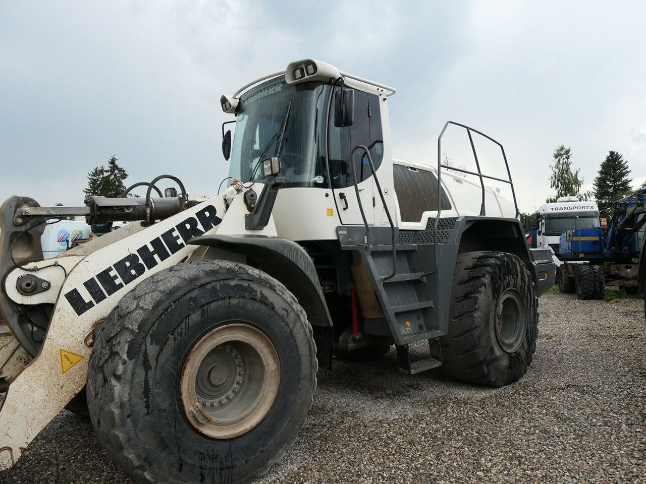 Liebherr L 576 - Încărcător frontal pe pneuri: Foto 4 Liebherr L 576 - Încărcător frontal pe pneuri: Foto 4