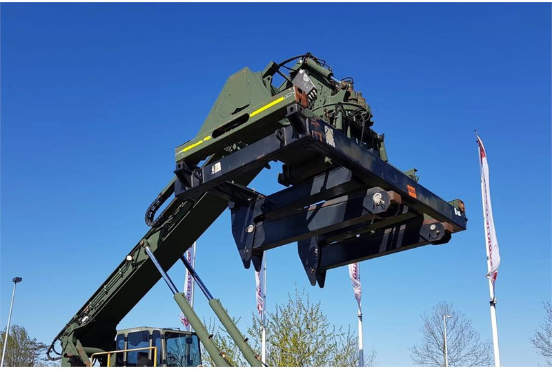 Kalmar Foldable Forks Attachment for ISO Spreaders - Ataşament pentru Stivuitor: Foto 2 Kalmar Foldable Forks Attachment for ISO Spreaders - Ataşament pentru Stivuitor: Foto 2