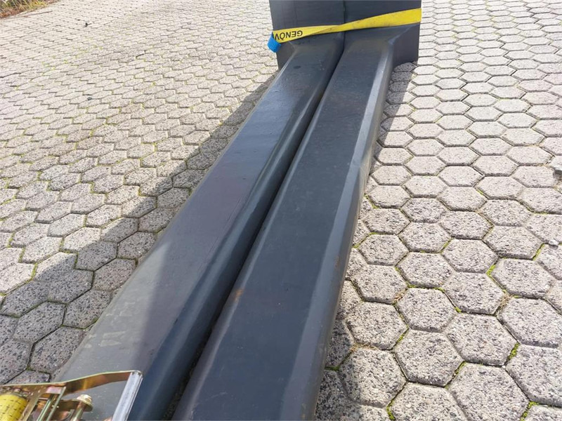 Hyster TW KISSING COIL FORKS H32XM-12 / AT.06.0153H1U - Furci pentru Stivuitor: Foto 5 Hyster TW KISSING COIL FORKS H32XM-12 / AT.06.0153H1U - Furci pentru Stivuitor: Foto 5