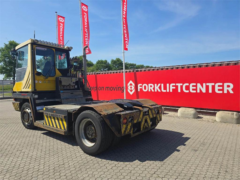 Leasing de Terberg RT223 4x4 Terberg RT223 4x4: Foto 6 Leasing de Terberg RT223 4x4 Terberg RT223 4x4: Foto 6