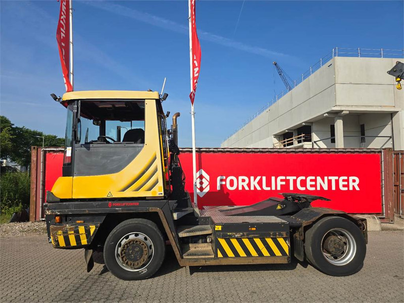 Terberg RT223 4x4 - Tractor terminal: Foto 4 Terberg RT223 4x4 - Tractor terminal: Foto 4