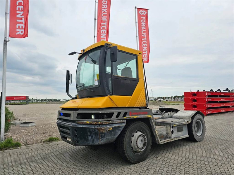 Terberg RT282 4x4 - Tractor terminal: Foto 2 Terberg RT282 4x4 - Tractor terminal: Foto 2