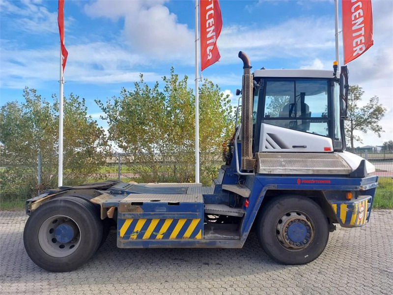 Terberg RT283 4x4 - Tractor terminal: Foto 3 Terberg RT283 4x4 - Tractor terminal: Foto 3