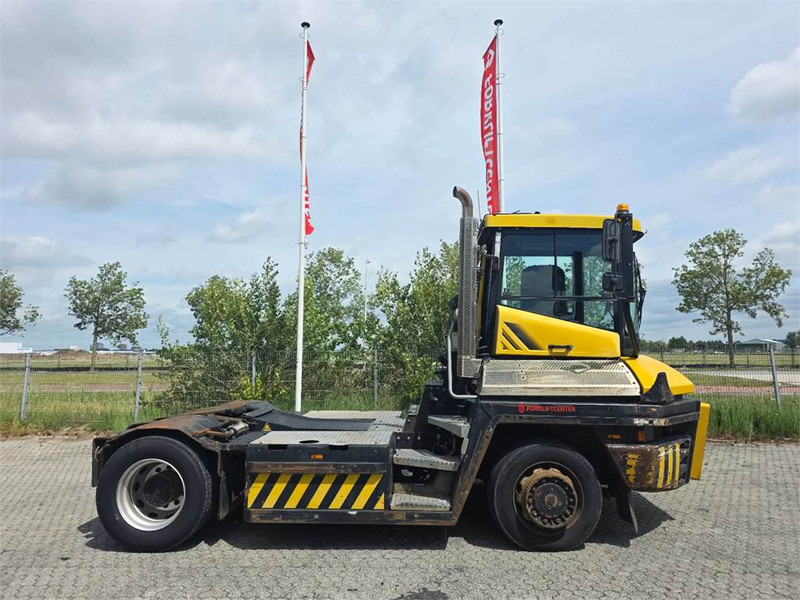 Terberg RT283 4x4 - Tractor terminal: Foto 3 Terberg RT283 4x4 - Tractor terminal: Foto 3