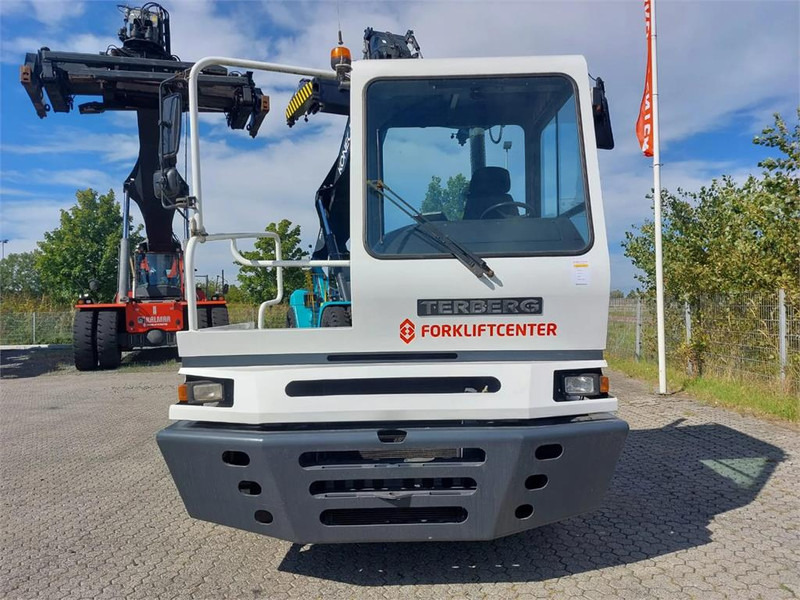Tractor terminal Terberg YT182: Foto 8 Tractor terminal Terberg YT182: Foto 8