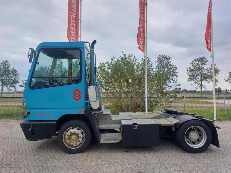 Terberg YT182 - Tractor terminal: Foto 4 Terberg YT182 - Tractor terminal: Foto 4