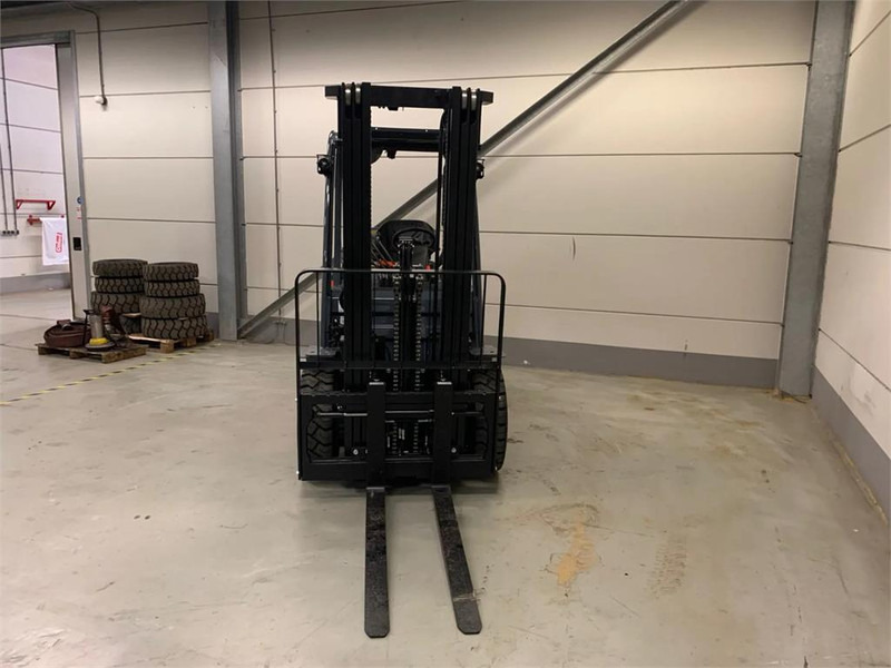 Toyota 02-8FGF30 - Stivuitor GPL: Foto 5 Toyota 02-8FGF30 - Stivuitor GPL: Foto 5