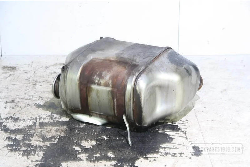 Iveco Stralis Exhaust System Uitlaatdemper katalisator - Toba esapament pentru Camion: Foto 1 Iveco Stralis Exhaust System Uitlaatdemper katalisator - Toba esapament pentru Camion: Foto 1
