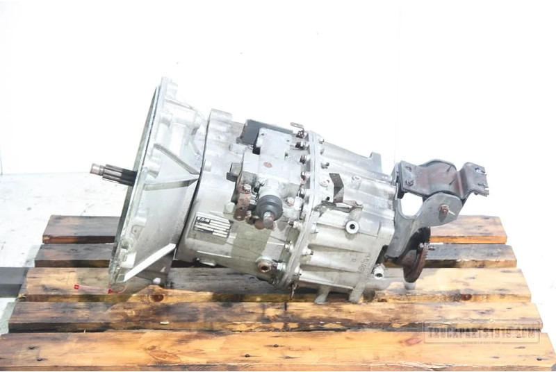 Renault Gearbox & Clutch Parts Ren.Midlum FS 4105A Versn.bak - Cutie de viteze pentru Camion: Foto 2 Renault Gearbox & Clutch Parts Ren.Midlum FS 4105A Versn.bak - Cutie de viteze pentru Camion: Foto 2