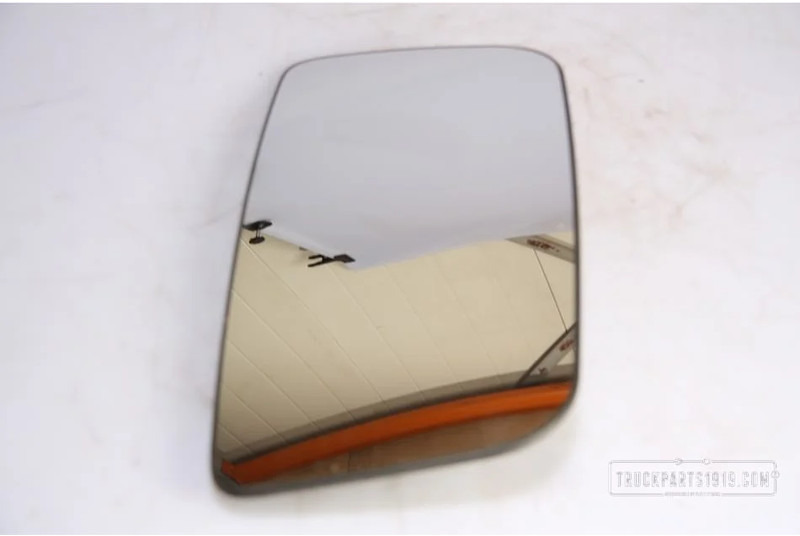 Volvo Body & Chassis Parts Spiegelglas - Oglinda retrovizoare pentru Camion: Foto 1 Volvo Body & Chassis Parts Spiegelglas - Oglinda retrovizoare pentru Camion: Foto 1