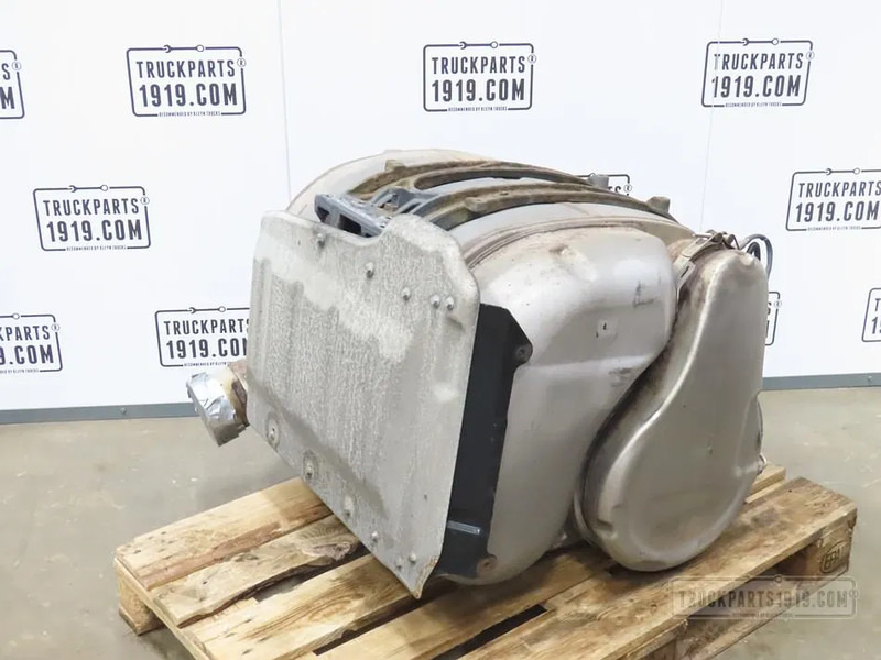 Volvo Exhaust System Katalysator Volvo - Convertor catalitic pentru Camion: Foto 2 Volvo Exhaust System Katalysator Volvo - Convertor catalitic pentru Camion: Foto 2