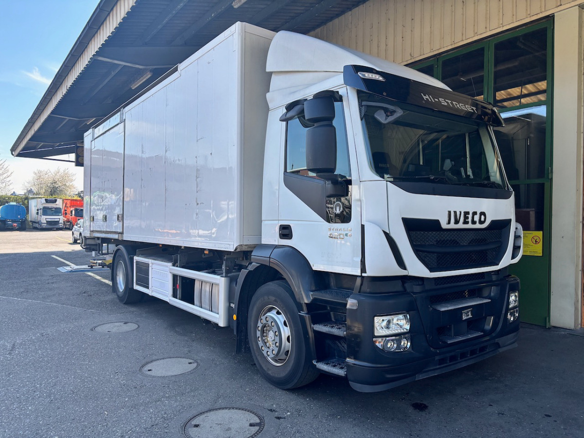 IVECO 190S42 Stralis - Camion frigider: Foto 1 IVECO 190S42 Stralis - Camion frigider: Foto 1