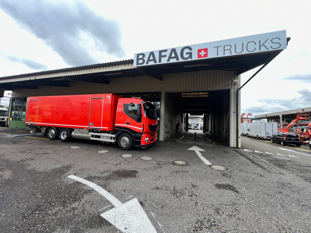 IVECO 260S42 Stralis - Camion furgon: Foto 2 IVECO 260S42 Stralis - Camion furgon: Foto 2