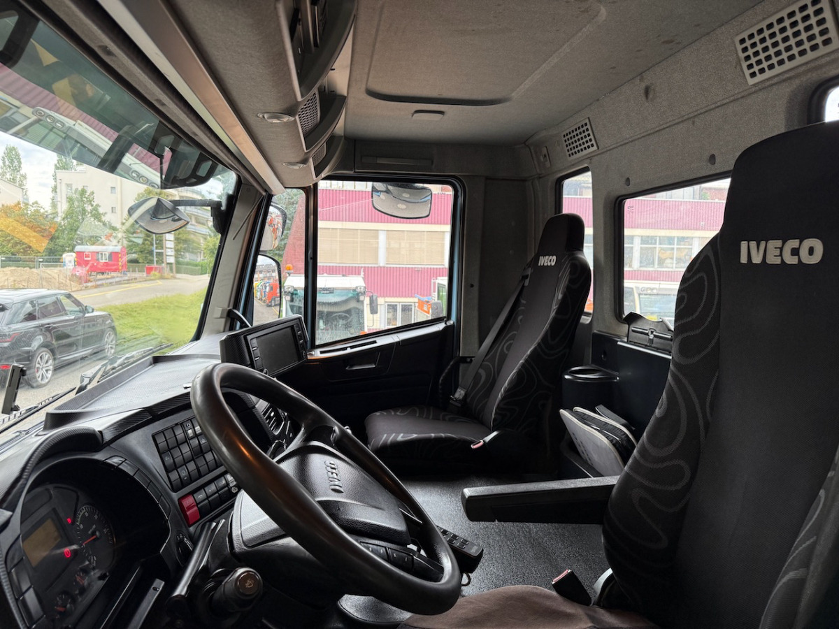 IVECO 340T45 Trakker 8x4 - Camion cu cârlig: Foto 4 IVECO 340T45 Trakker 8x4 - Camion cu cârlig: Foto 4