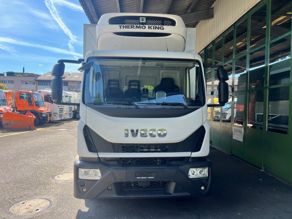 IVECO Eurocargo 120E25 - Camion frigider: Foto 3 IVECO Eurocargo 120E25 - Camion frigider: Foto 3