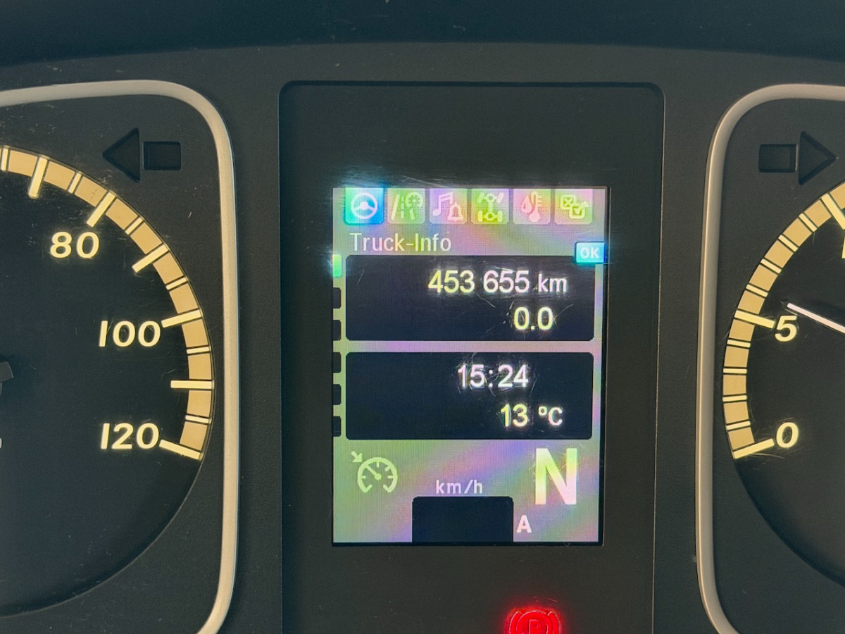 MERCEDES 1224 L - Camion cu prelată: Foto 5 MERCEDES 1224 L - Camion cu prelată: Foto 5