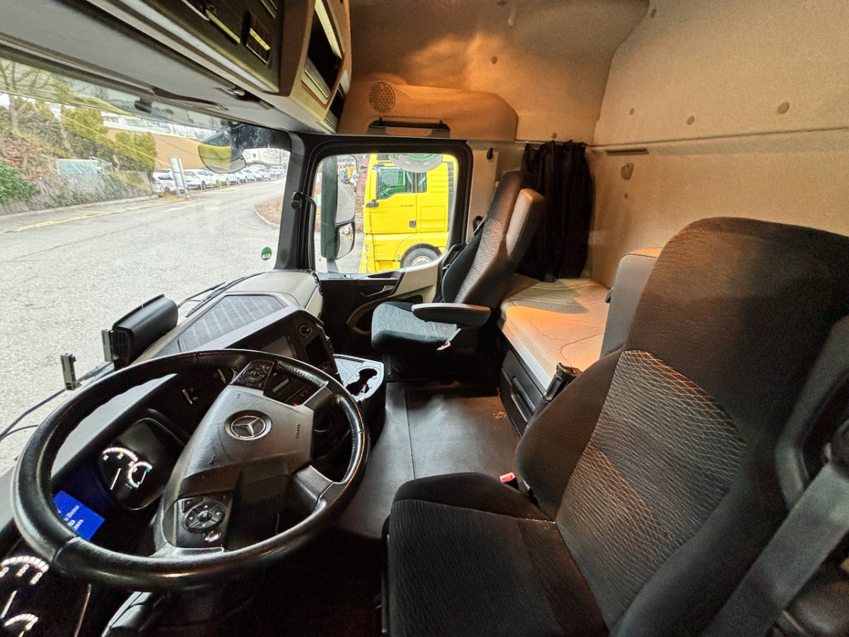 MERCEDES Actros 2543 6x2 Container Transport - Camion transport containere/ Swap body: Foto 4 MERCEDES Actros 2543 6x2 Container Transport - Camion transport containere/ Swap body: Foto 4