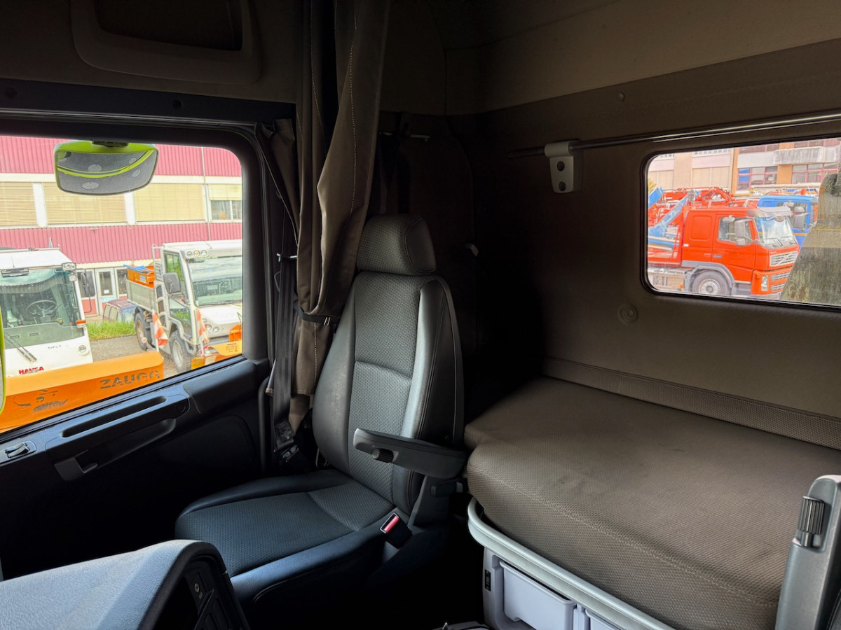 SCANIA R490     8x4 - Camion cu cârlig: Foto 5 SCANIA R490     8x4 - Camion cu cârlig: Foto 5