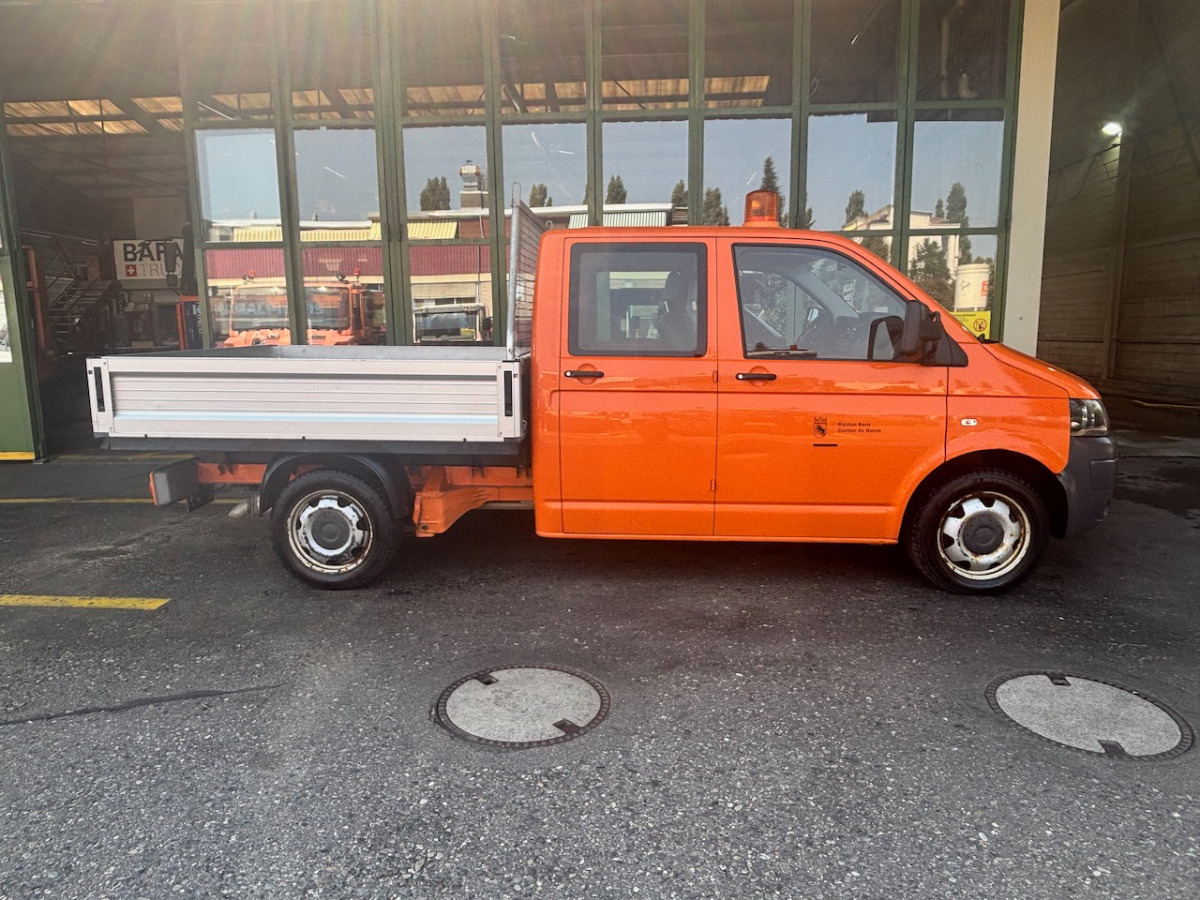 VW T5 Transporter - Autoutilitară cu platformă: Foto 4 VW T5 Transporter - Autoutilitară cu platformă: Foto 4