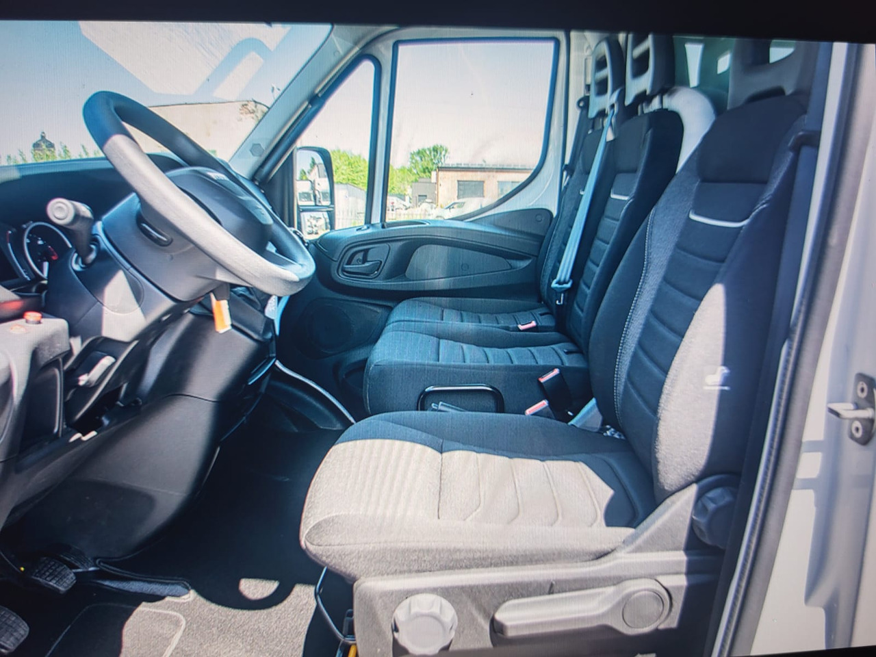 Iveco Daily 70 C18 Pritsche-Plane BÃR - Autoutilitară cu prelată: Foto 4 Iveco Daily 70 C18 Pritsche-Plane BÃR - Autoutilitară cu prelată: Foto 4