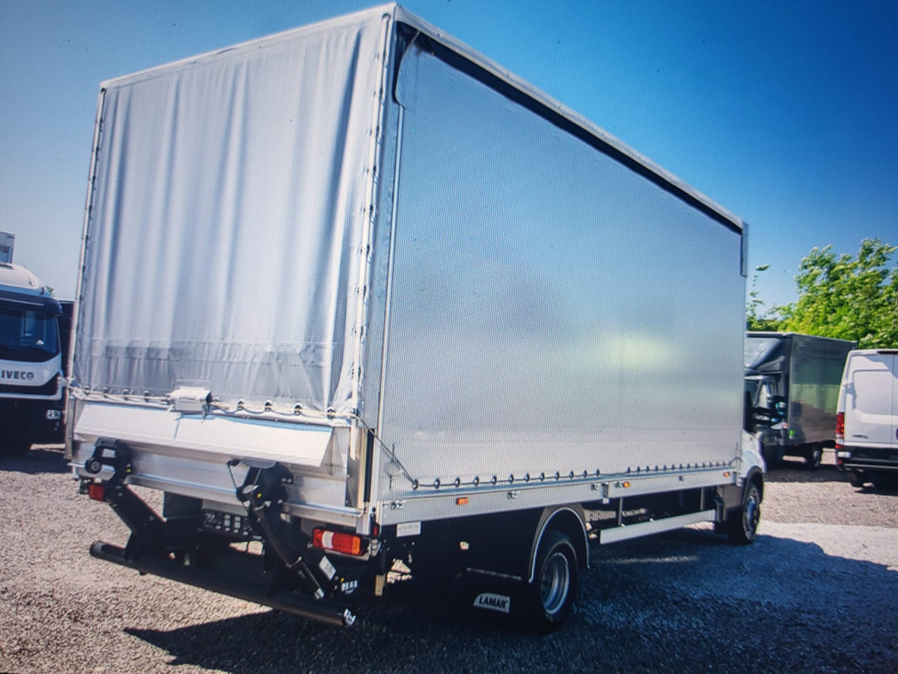 Iveco Daily 70 C18 Pritsche-Plane BÃR - Autoutilitară cu prelată: Foto 2 Iveco Daily 70 C18 Pritsche-Plane BÃR - Autoutilitară cu prelată: Foto 2