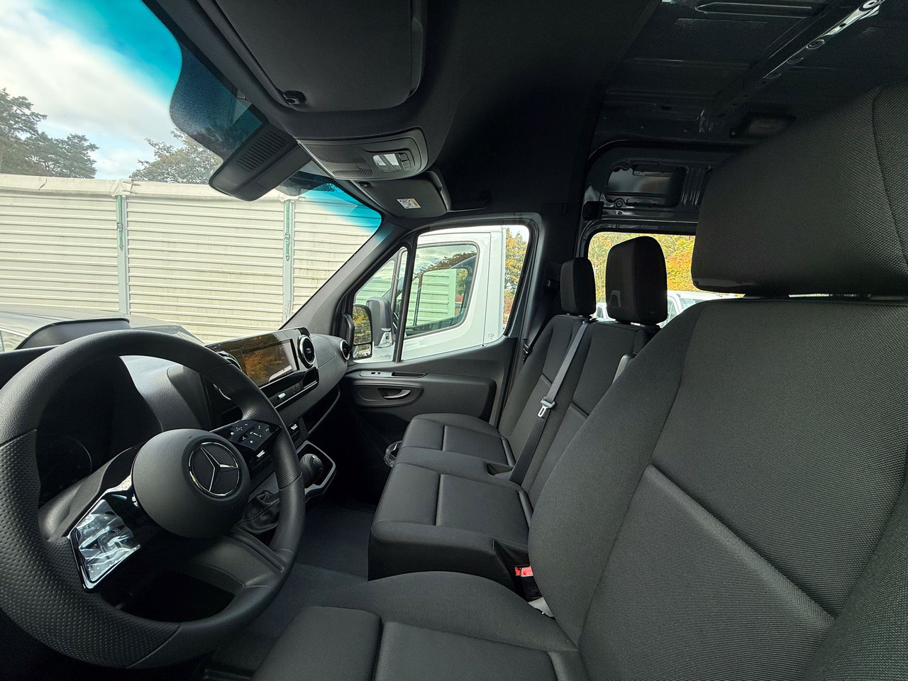 Mercedes-Benz Sprinter 317 L3H2 6-Sitzer - Dubă, Autoutilitară cabină dublă: Foto 5 Mercedes-Benz Sprinter 317 L3H2 6-Sitzer - Dubă, Autoutilitară cabină dublă: Foto 5