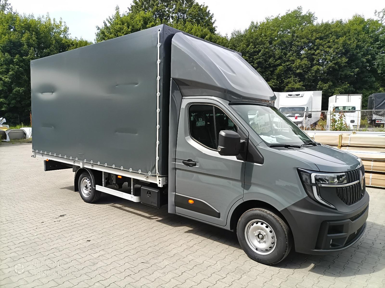 Leasing de Renault Master 170 8 Pal Dachspoiler Renault Master 170 8 Pal Dachspoiler: Foto 6 Leasing de Renault Master 170 8 Pal Dachspoiler Renault Master 170 8 Pal Dachspoiler: Foto 6