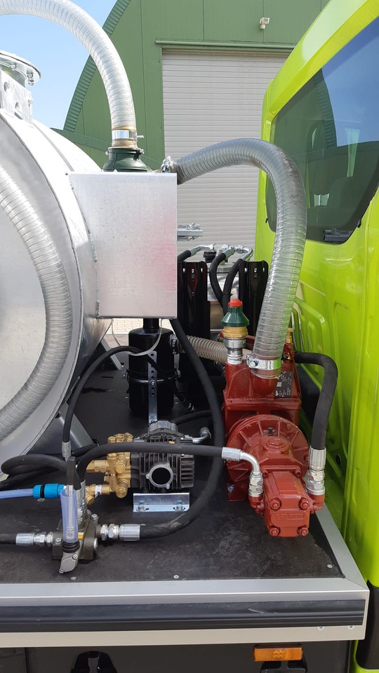 Renault Master Absaugfahrzeug - Maşină pentru vidanjări: Foto 3 Renault Master Absaugfahrzeug - Maşină pentru vidanjări: Foto 3