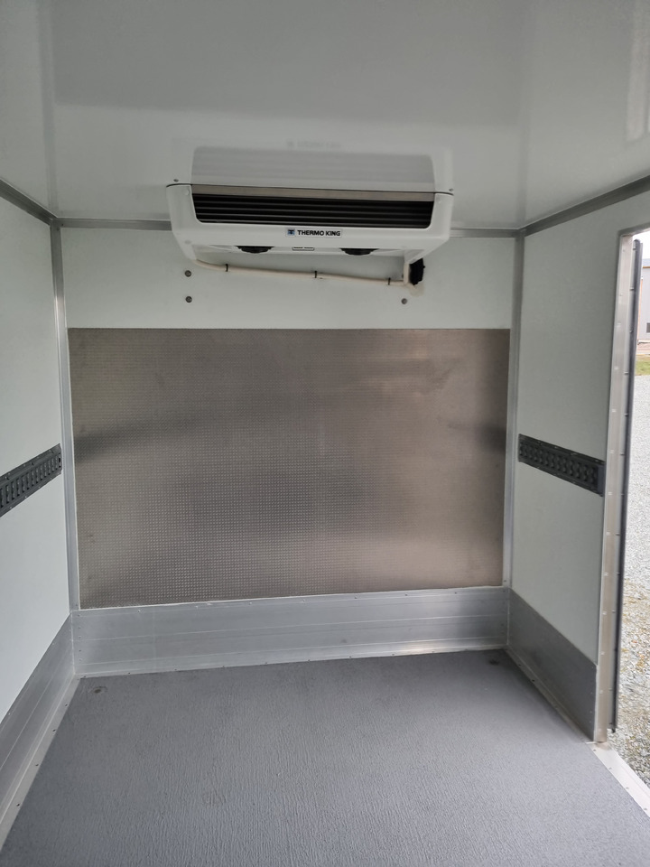 Renault Master Kühlkoffer O°/+20°C 230V Standkühlung - Autoutilitară frigorifica: Foto 5 Renault Master Kühlkoffer O°/+20°C 230V Standkühlung - Autoutilitară frigorifica: Foto 5