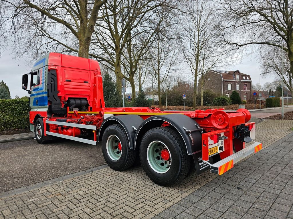 MAN TGX 26.560 XLX 6x4 Abrollkipper - Camion cu cârlig: Foto 3 MAN TGX 26.560 XLX 6x4 Abrollkipper - Camion cu cârlig: Foto 3