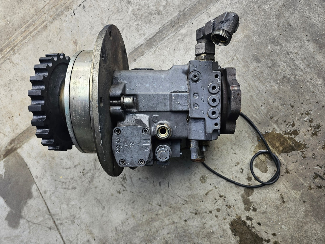 Rexroth A4VG56EP3D1 - Pompa hidraulica pentru Utilaje constructii: Foto 1 Rexroth A4VG56EP3D1 - Pompa hidraulica pentru Utilaje constructii: Foto 1