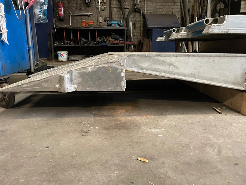 Kässbohrer Oprijplaaten - Semiremorcă transport agabaritic: Foto 5 Kässbohrer Oprijplaaten - Semiremorcă transport agabaritic: Foto 5