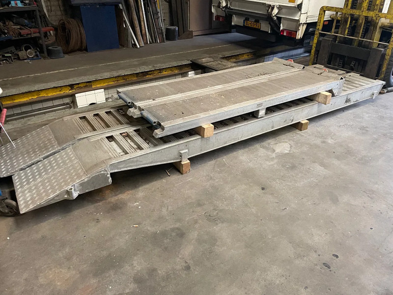 Kässbohrer Oprijplaaten - Semiremorcă transport agabaritic: Foto 1 Kässbohrer Oprijplaaten - Semiremorcă transport agabaritic: Foto 1