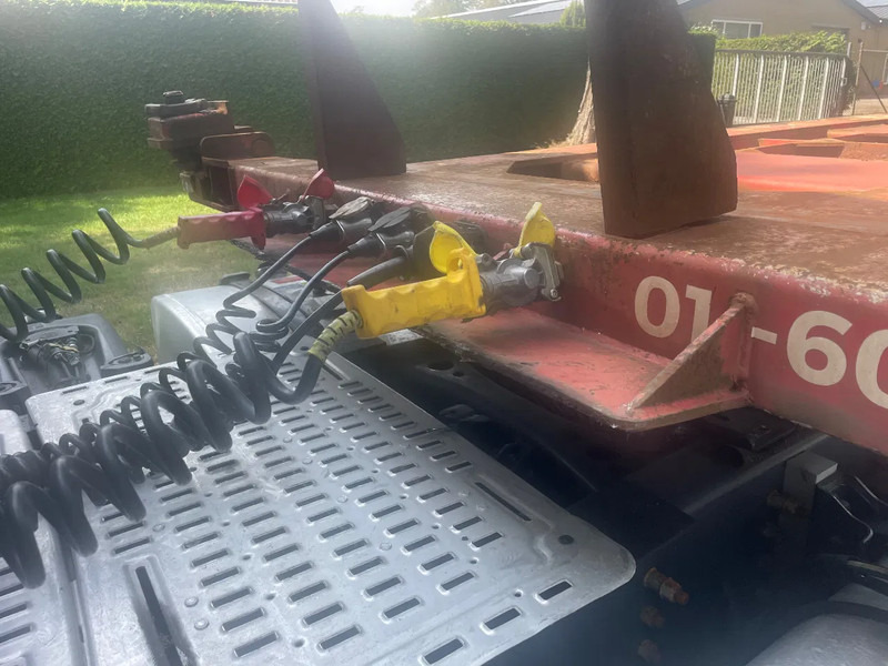 Renders 2x 20 1x 30 1x 40 in prijs verlaagt - Semiremorcă transport containere/ Swap body: Foto 2 Renders 2x 20 1x 30 1x 40 in prijs verlaagt - Semiremorcă transport containere/ Swap body: Foto 2