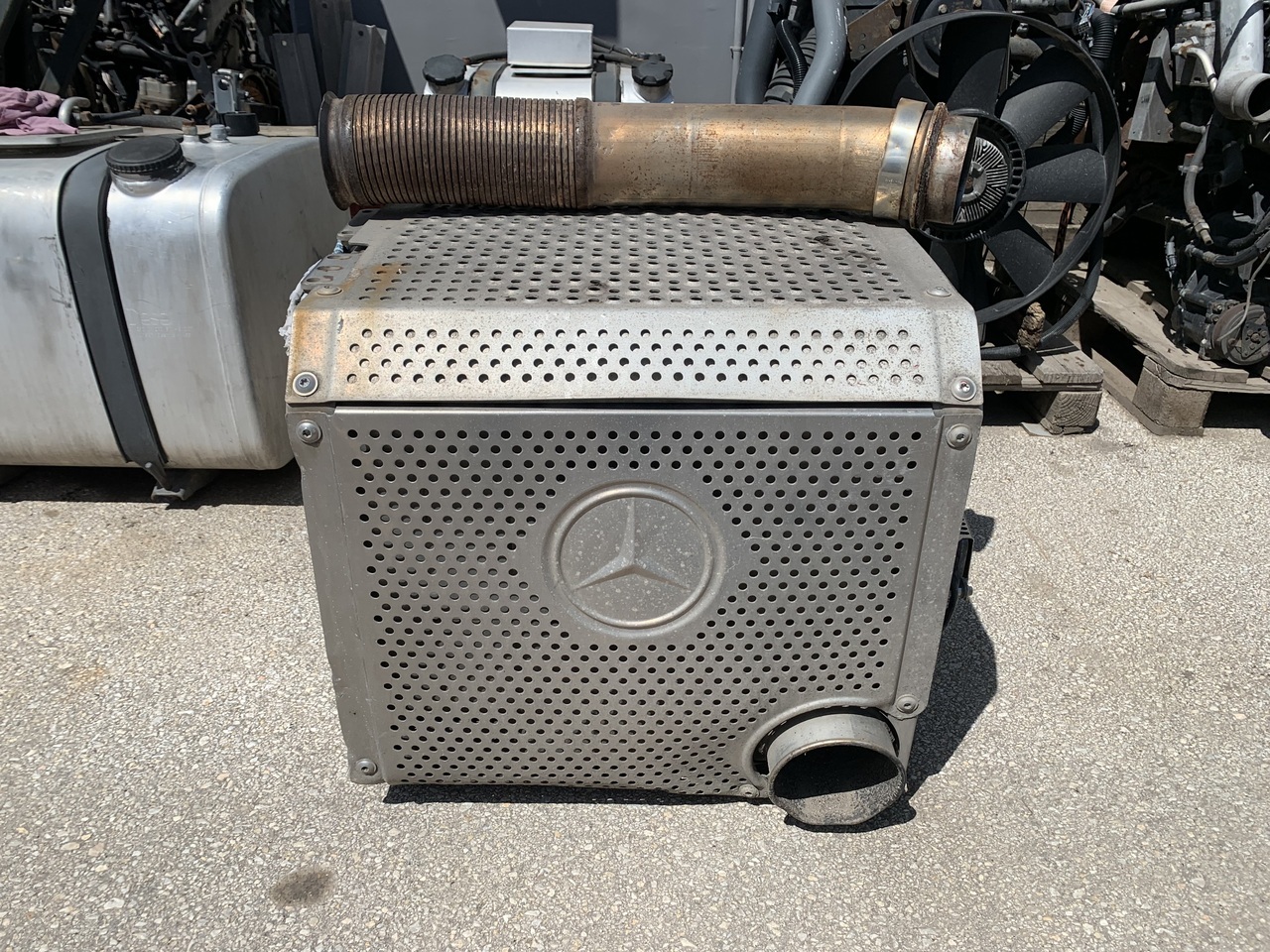 CATALYTIC CONVERTER 230L EURO 5 ACTROS MP3 - Convertor catalitic pentru Camion: Foto 1 CATALYTIC CONVERTER 230L EURO 5 ACTROS MP3 - Convertor catalitic pentru Camion: Foto 1