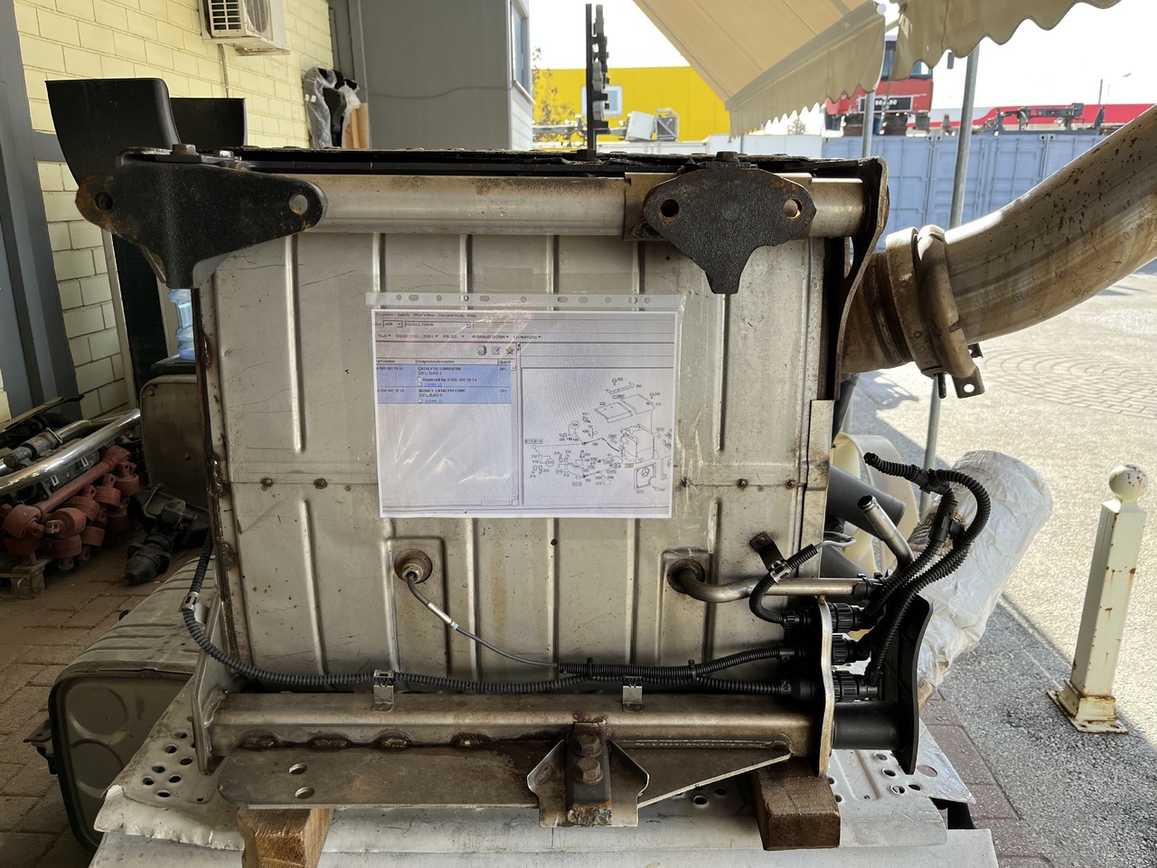 CATALYTIC CONVERTER 230L EURO 5 ACTROS MP3 - Convertor catalitic pentru Camion: Foto 1 CATALYTIC CONVERTER 230L EURO 5 ACTROS MP3 - Convertor catalitic pentru Camion: Foto 1