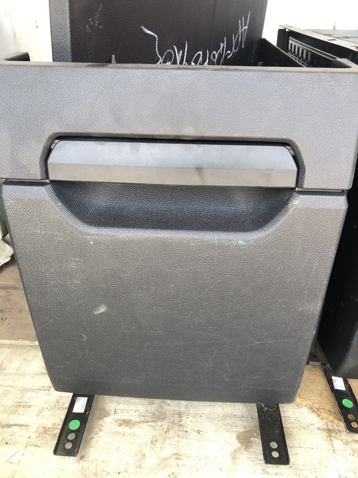 REFRIGERATOR BOX ACTROS MP4 - Piesa universala pentru Camion: Foto 5 REFRIGERATOR BOX ACTROS MP4 - Piesa universala pentru Camion: Foto 5