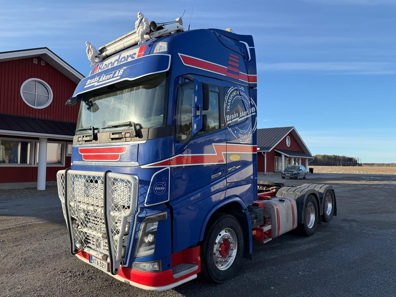 Volvo FH750 - Cap tractor: Foto 2 Volvo FH750 - Cap tractor: Foto 2