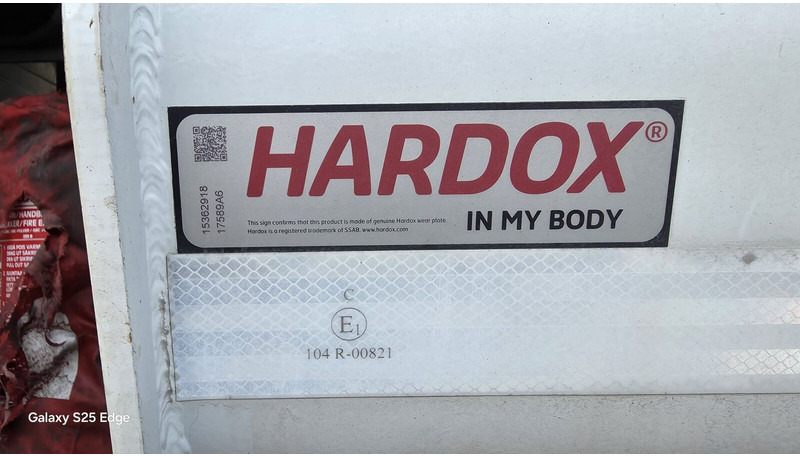 Camion basculantă Mercedes-Benz 3558 6x4 2022 ONLY 113 tkm: Foto 17 Camion basculantă Mercedes-Benz 3558 6x4 2022 ONLY 113 tkm: Foto 17