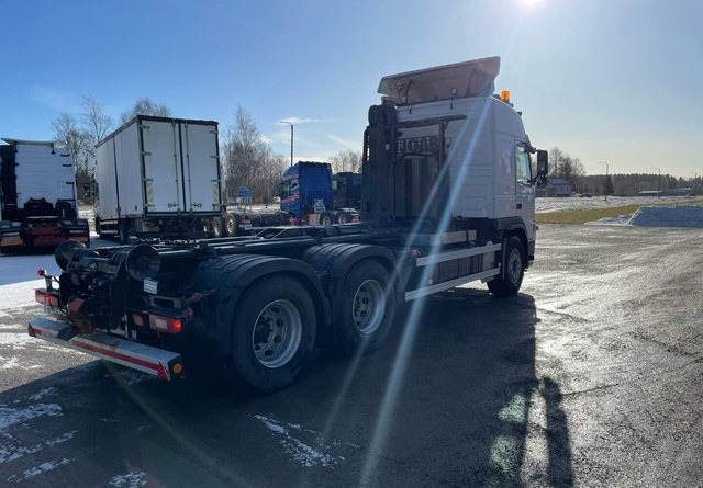 Volvo FM460 6X4 KOUKKUAUTO - Camion cu cârlig: Foto 4 Volvo FM460 6X4 KOUKKUAUTO - Camion cu cârlig: Foto 4