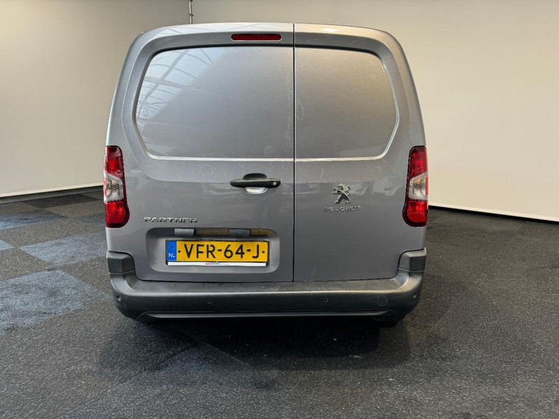 Peugeot PARTNER 1.5 HDI Euro 6 Car pla 3 Zits - Autoutilitară compactă: Foto 4 Peugeot PARTNER 1.5 HDI Euro 6 Car pla 3 Zits - Autoutilitară compactă: Foto 4