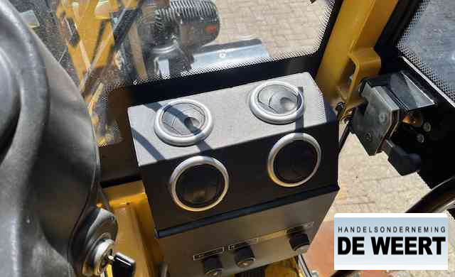 Eurotrac W12F , W 12 F , w12f - Încărcător frontal pe pneuri: Foto 5 Eurotrac W12F , W 12 F , w12f - Încărcător frontal pe pneuri: Foto 5